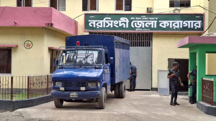 কারাগার ভাঙার দুই বছর পরও অধরা ৫১৯ বন্দী, পরিচয় মিলছে না ১৮২ জনের